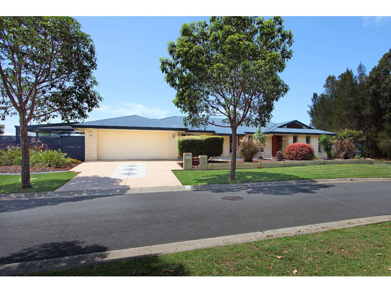 13 Farsley Place, Manly West, QLD 4179