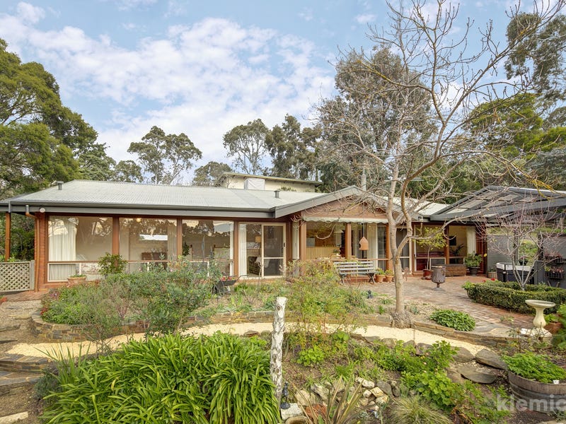 8 The Parkway, Blackwood, SA 5051