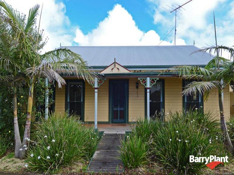 2/84 Beach Road, Torquay, Vic 3228 Property Details