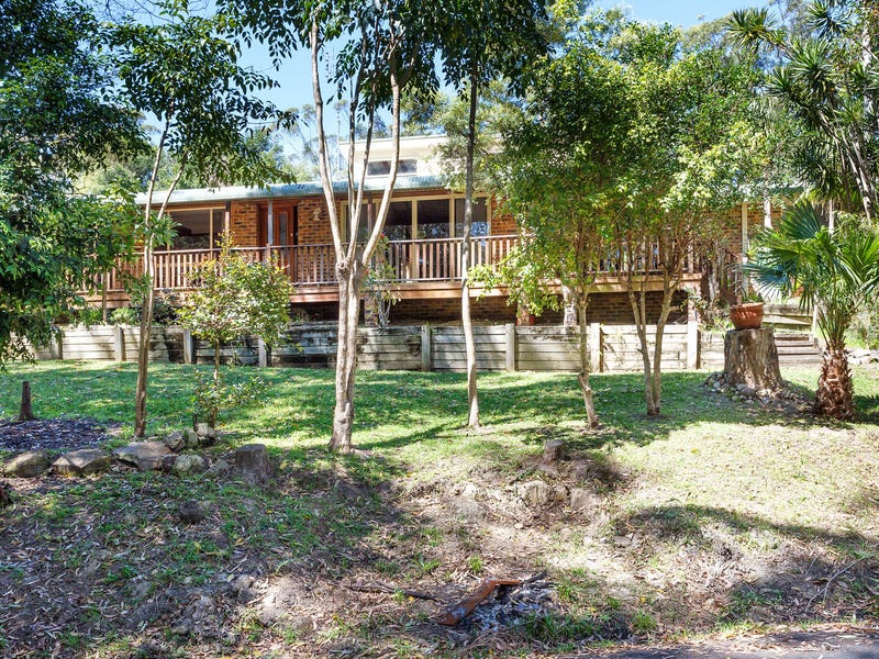 4 Lyn Cres, Smiths Lake, NSW 2428