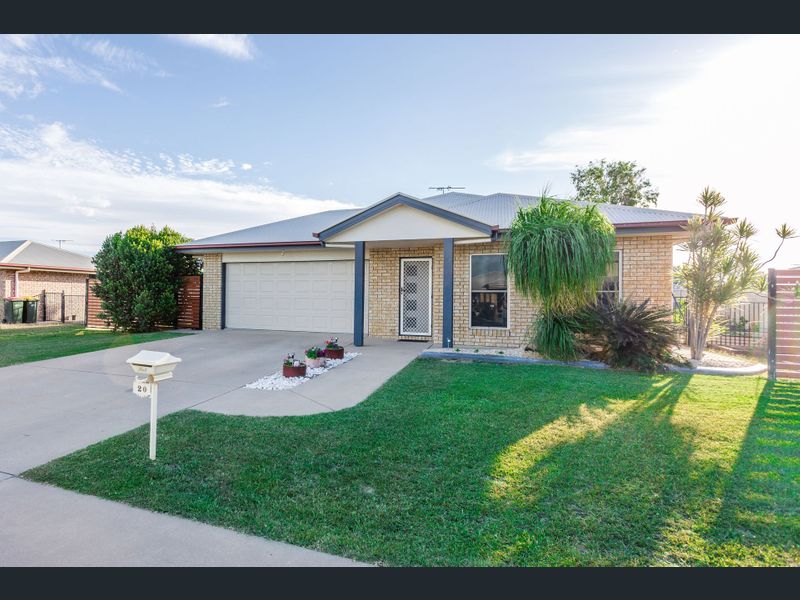 20 Mayfair Drive, Emerald, Qld 4720