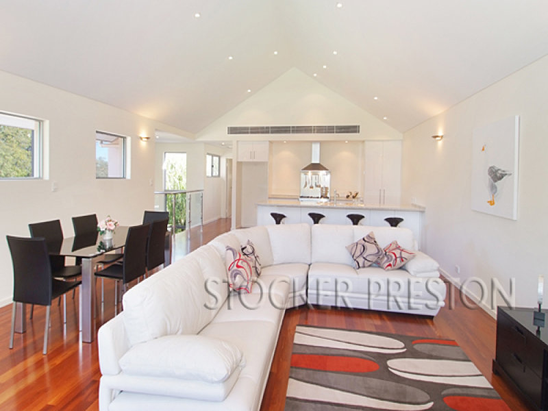 2/112A Geographe Bay Road, Dunsborough, WA 6281 Property Details