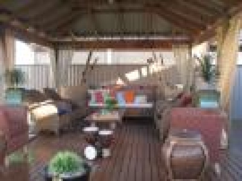 9 Burgess Drive, Byford, WA 6122 Property Details