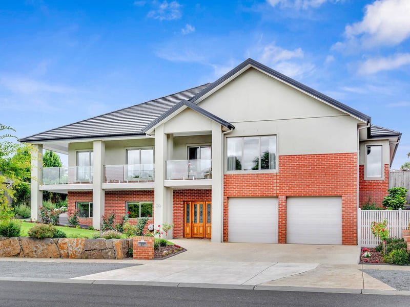 39 Dumbarton Way, Gisborne, Vic 3437 Property Details