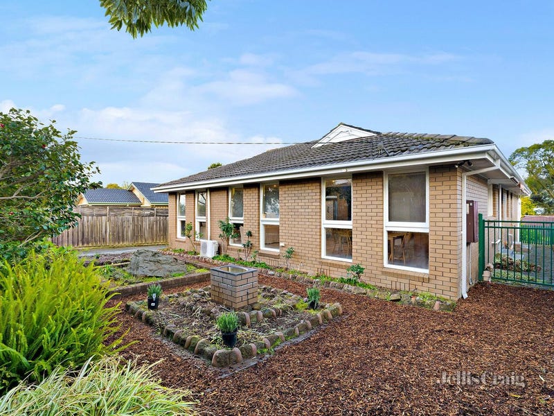 10 Greenock Crescent, Wantirna, Vic 3152 House for Sale