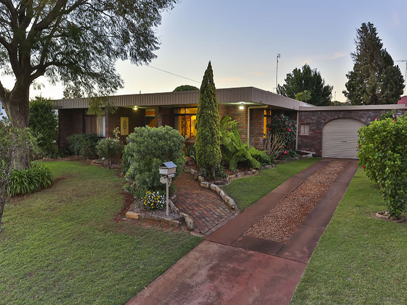 23 Kingsford Smith Drive, Wilsonton, Qld 4350 Property Details