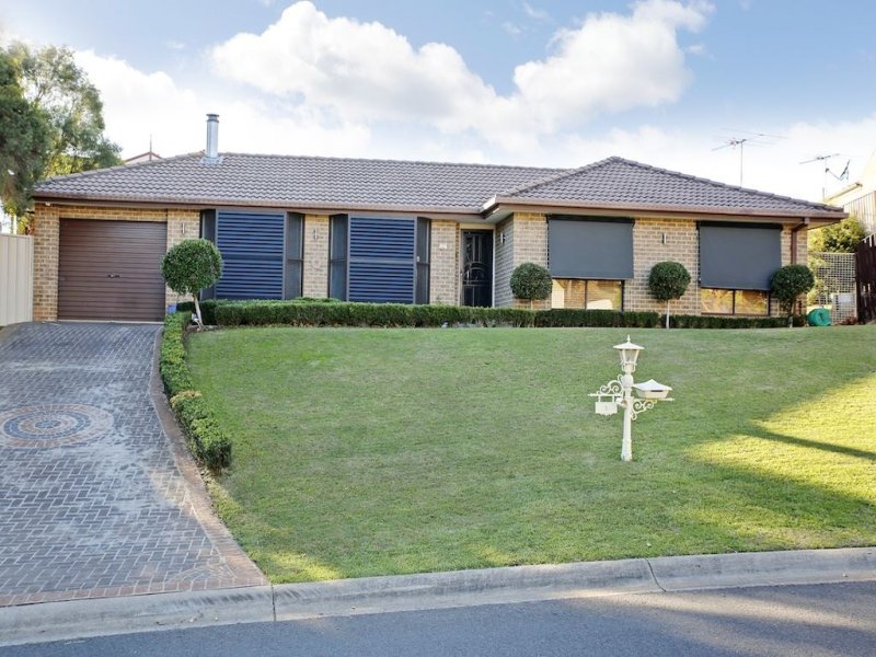 1 Seine Place, Kearns, NSW 2558 Property Details