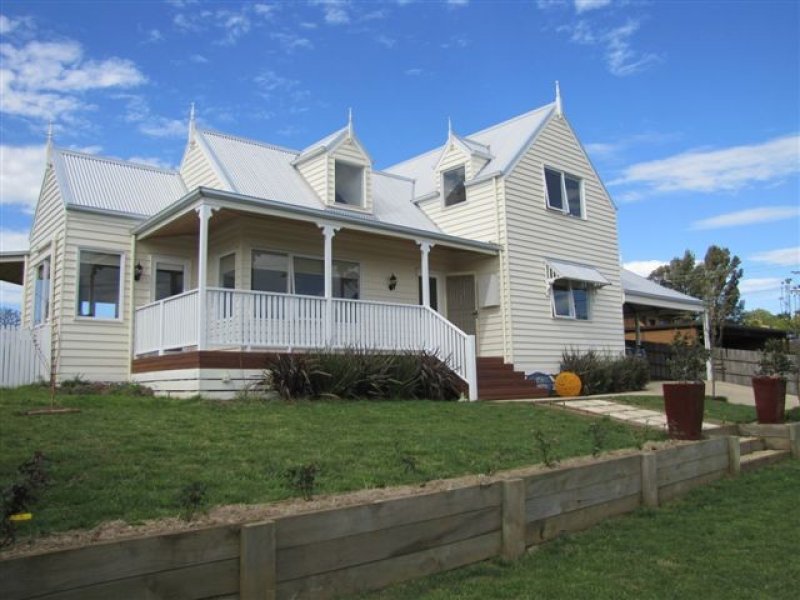 70 Carmichael Street, Hamilton, Vic 3300 Property Details