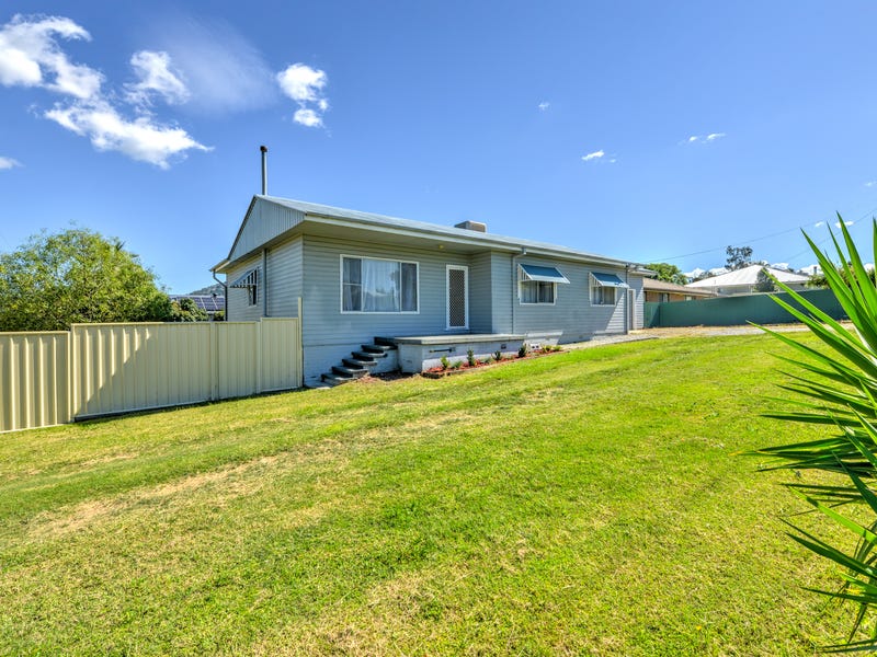 24 Denman Avenue, Kootingal, NSW 2352