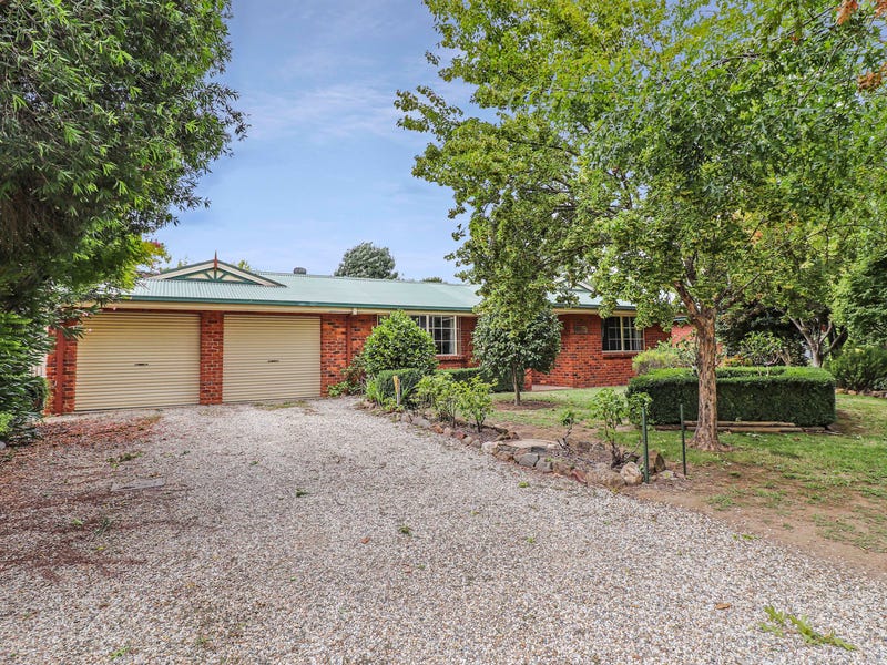 163 Station Street, Porepunkah, VIC 3740