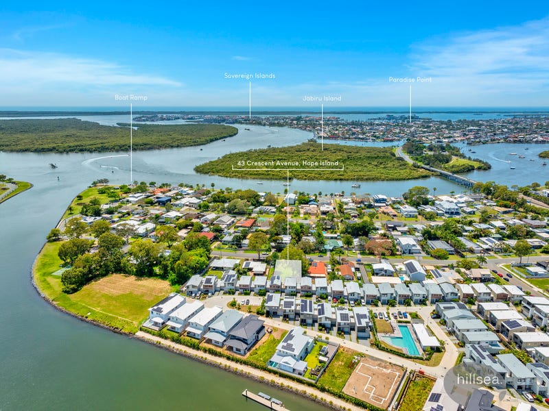 43 Crescent Avenue, Hope Island, QLD 4212