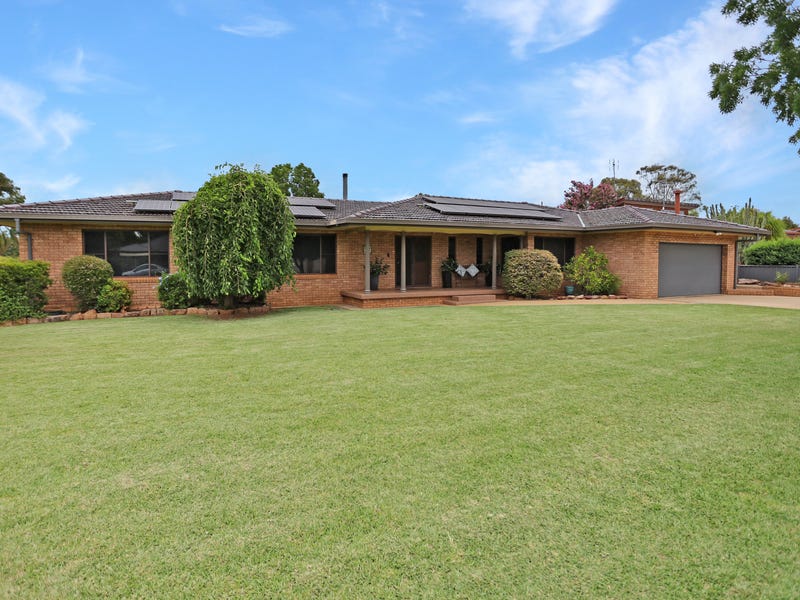 12 Wyndham Ave, Forbes, NSW 2871 House for Sale
