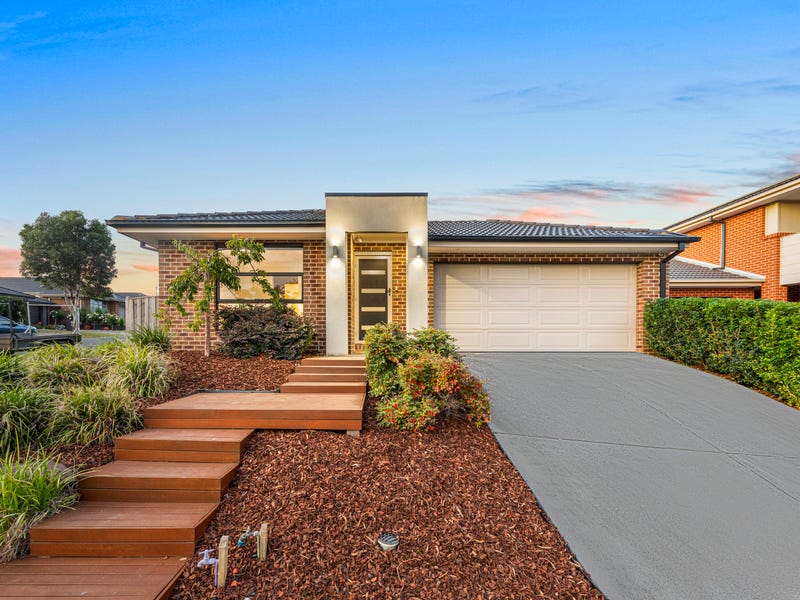 Houses for Sale in Pakenham, VIC 3810 Pg. 4