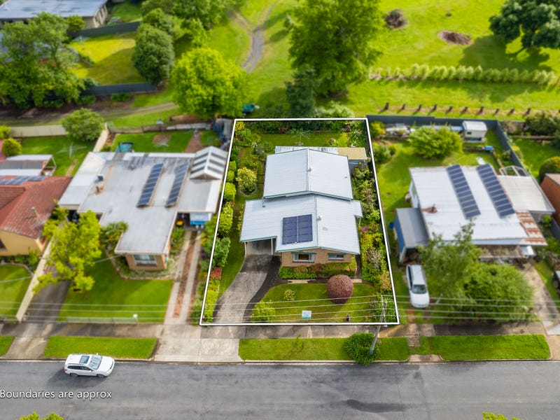 19 Robert Street, Myrtleford, Vic 3737 House for Sale