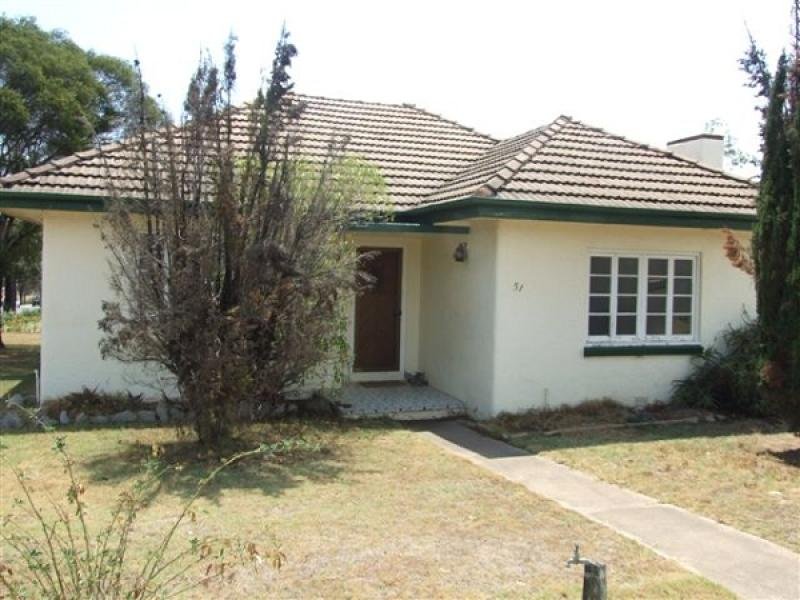 51 Weewondilla Rd, Warwick, Qld 4370 Property Details