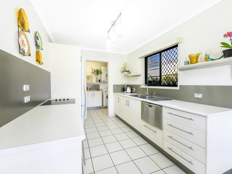 35 Michael Street, Golden Beach, QLD 4551