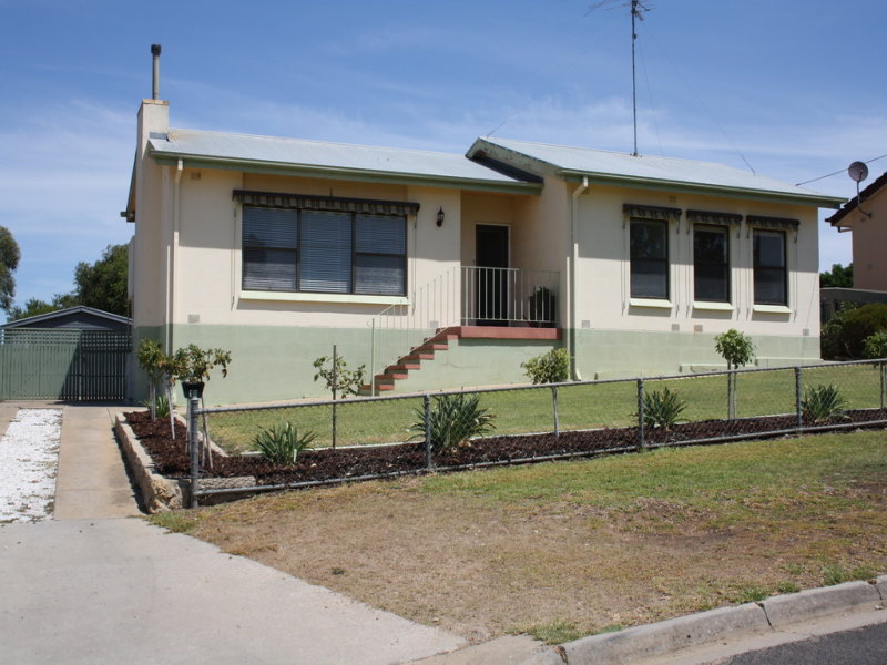 18 Illawarra Street, Naracoorte, SA 5271 Property Details