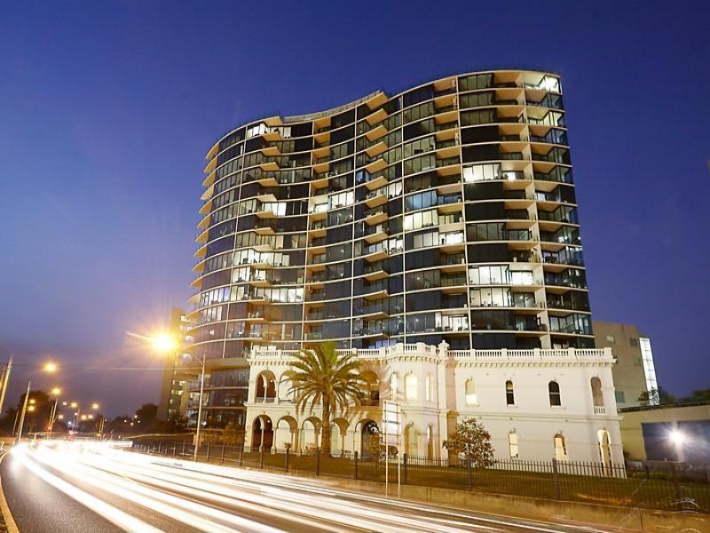 1005/83 Queens Road, Melbourne, Vic 3004 Property Details