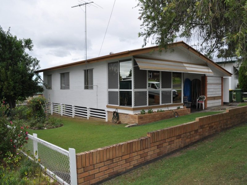 30 Jellicoe Street, Brassall, QLD 4305