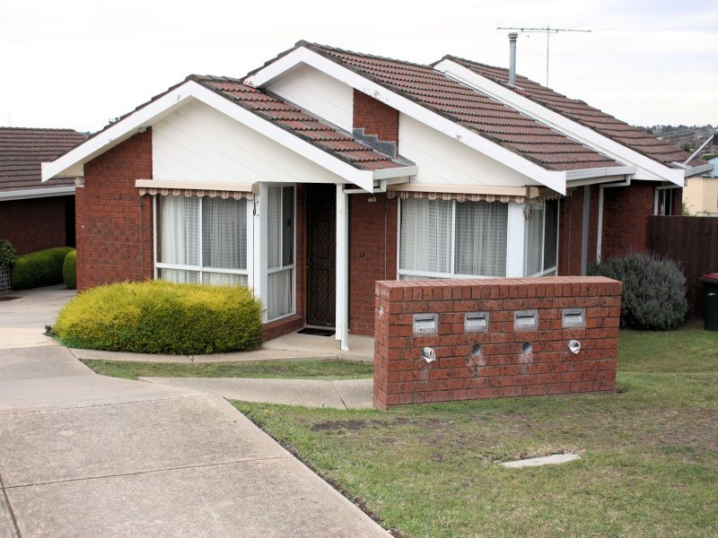 4/8 Friesian Court, Belmont, Vic 3216 Property Details