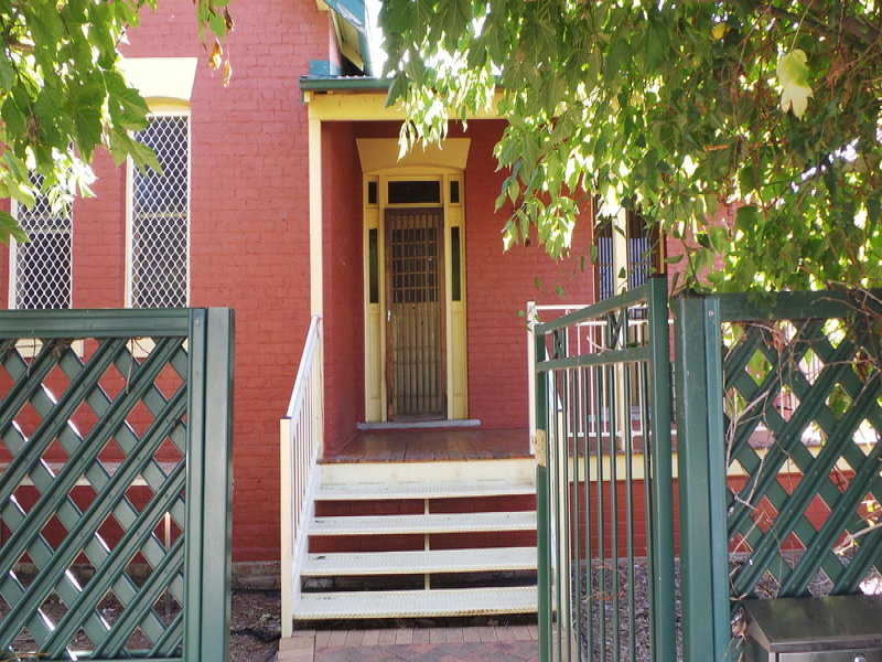 2 Byrnes Avenue, Tamworth, NSW 2340