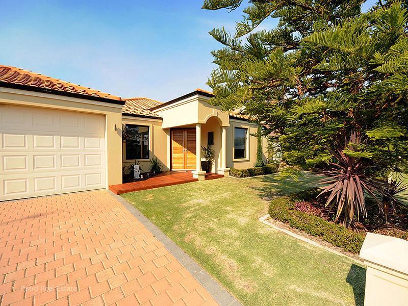 126 Rothesay Heights, Mindarie, WA 6030
