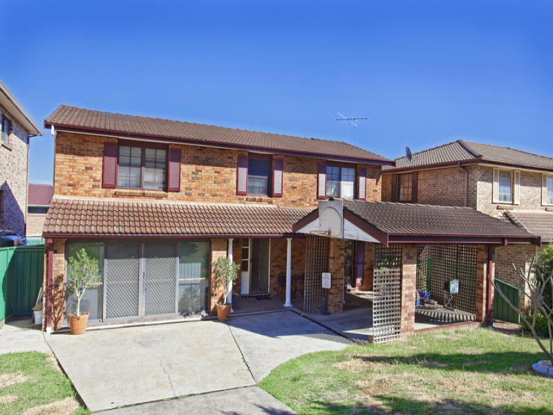 32 Berry Street, Prairiewood, NSW 2176 Property Details