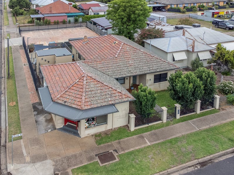 1 Hillvue Road, Tamworth, NSW 2340 House for Sale