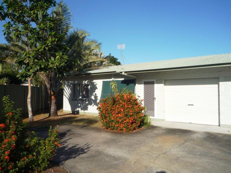 2/14 Bamboo Street, Holloways Beach, QLD 4878