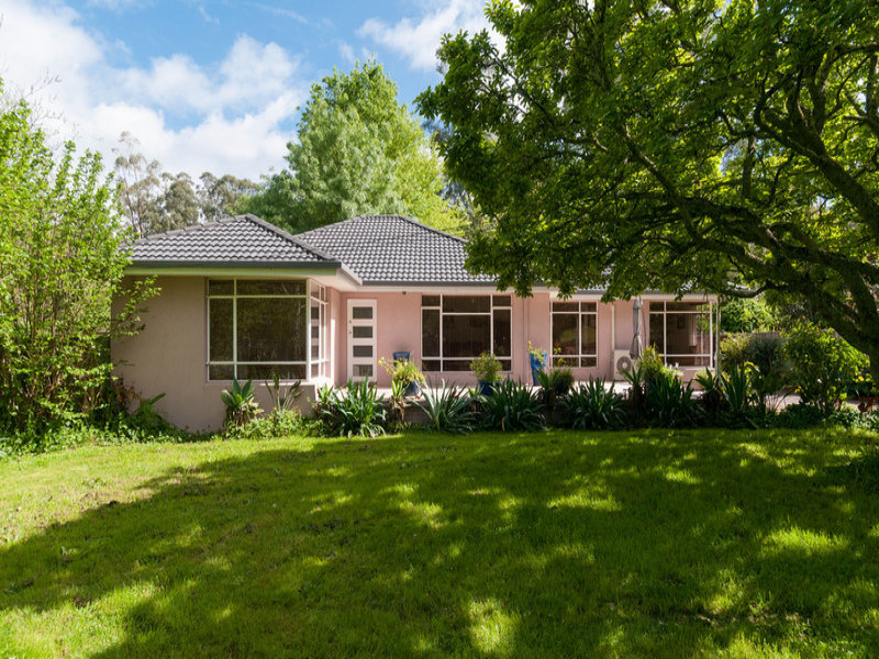 90 Wallace Parade, Healesville, VIC 3777