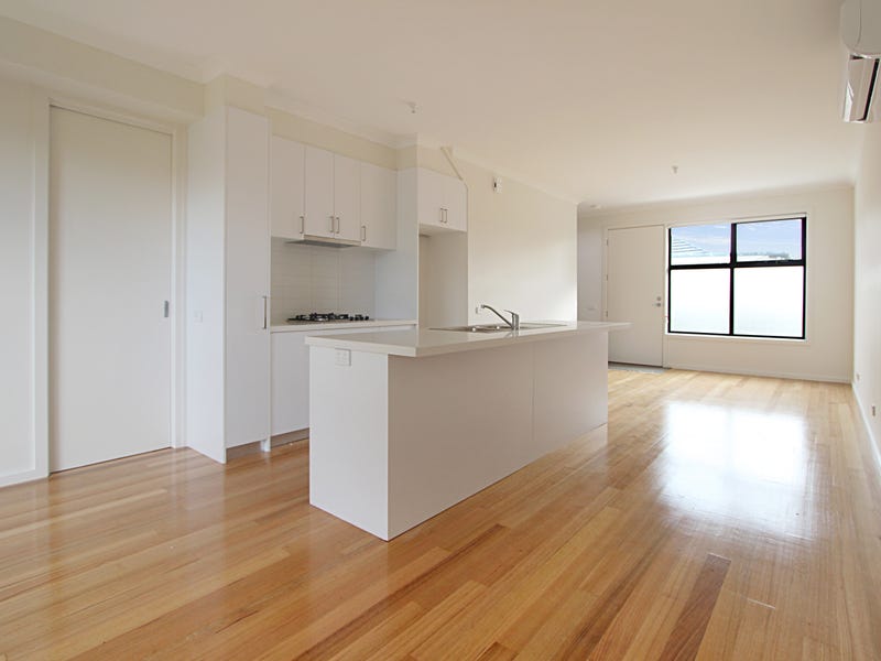 2/386 Buckley Street, Essendon West, Vic 3040