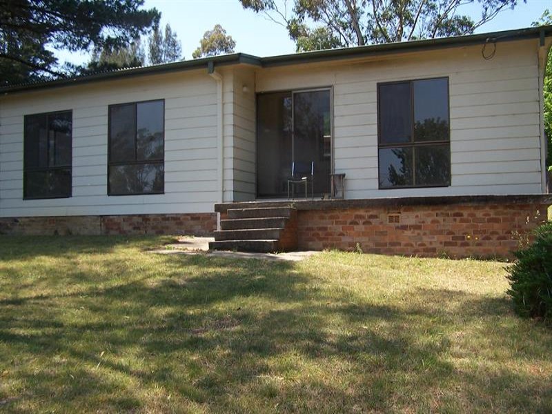 77 Railway Avenue, Bundanoon, NSW 2578