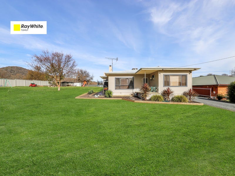 7 Gundagai Street, Adelong, NSW 2729 House for Sale