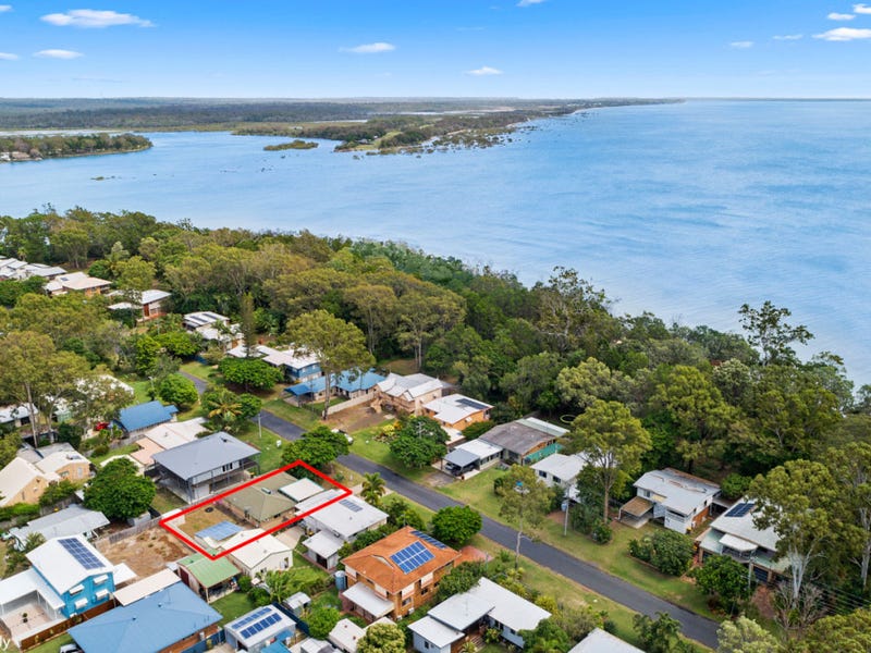 39 Kingfisher Parade, Toogoom, QLD 4655