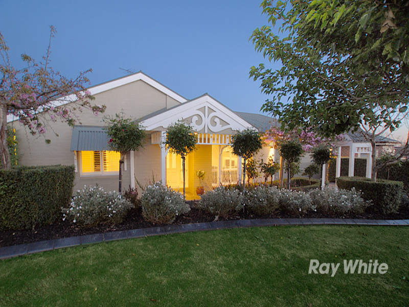 14 Grantham Crescent, Berwick, Vic 3806 Property Details