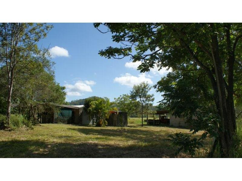 18 Walsh Road, Sarina, Qld 4737 Property Details