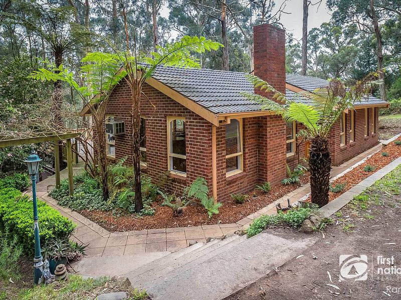 4 Two Bays Crescent, Selby, Vic 3159 Property Details