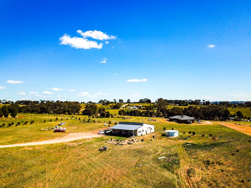 105 Bourkes Lane, Young, NSW 2594 Property Details