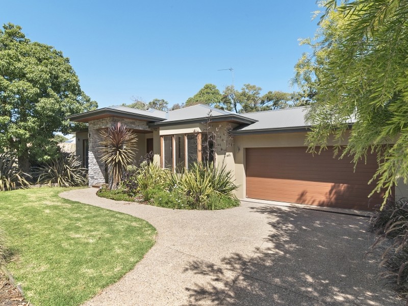 4 Venus Street, Inverloch, Vic 3996 Property Details