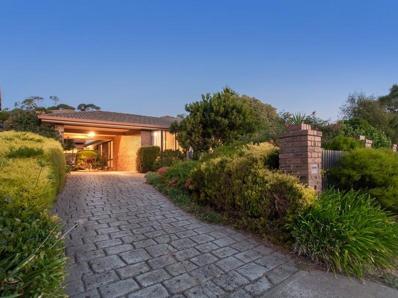 14 Padua Drive, Mornington, Vic 3931 Property Details