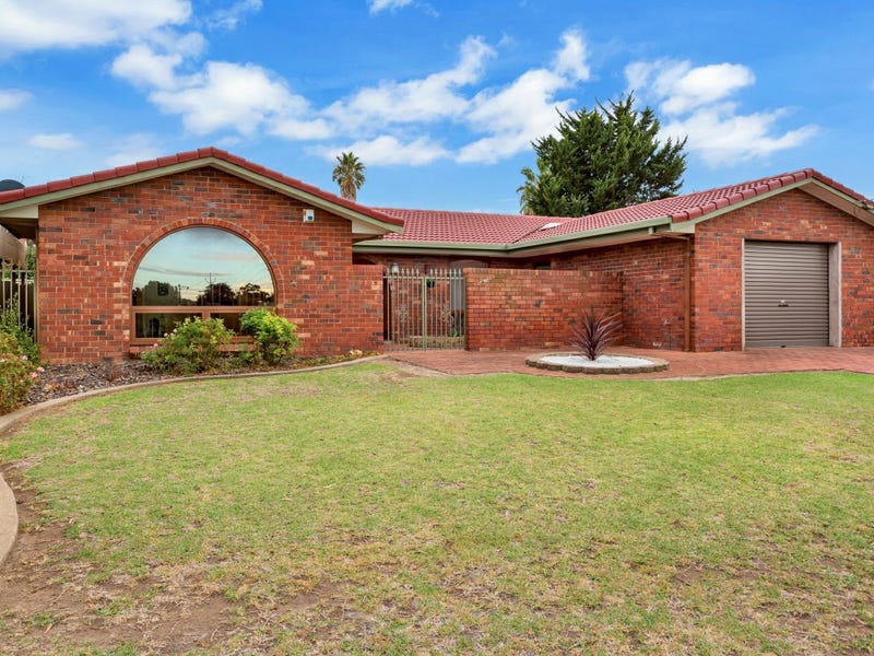 3 clyde court christie downs