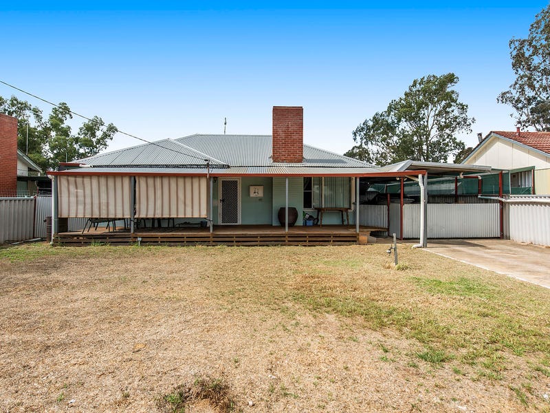 21 Long Street, Moora, WA 6510 House for Sale