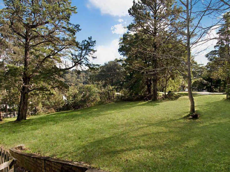 64 The Round Drive, Avoca Beach, NSW 2251