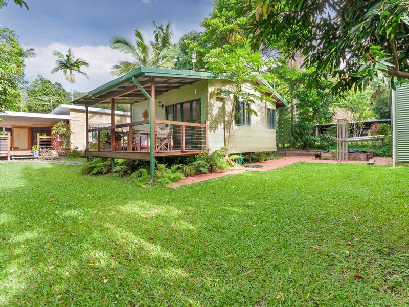 6 Avon Street, Stratford, Qld 4870 Property Details