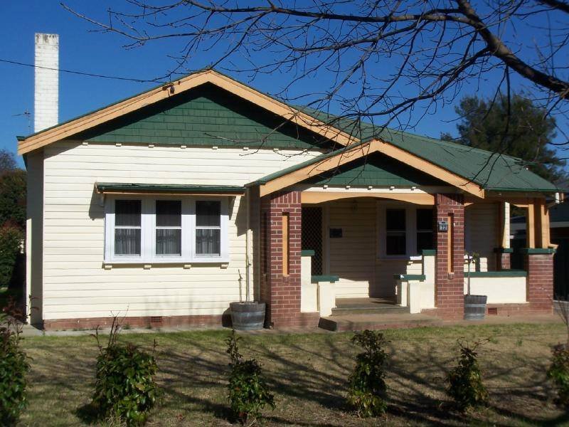 22 Bapaume Street, Cootamundra, NSW 2590