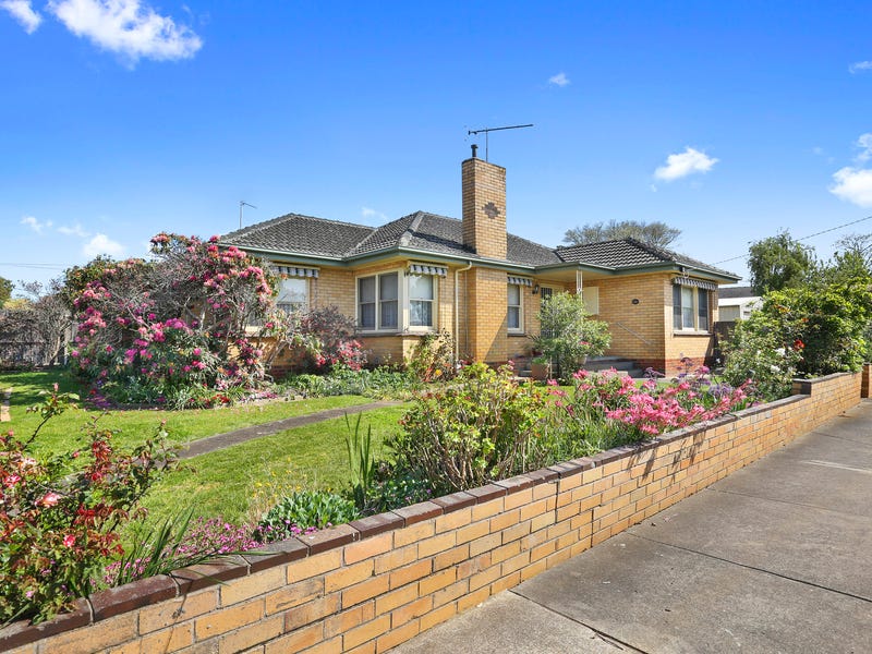 12 Cuthbert Avenue, Highton, VIC 3216