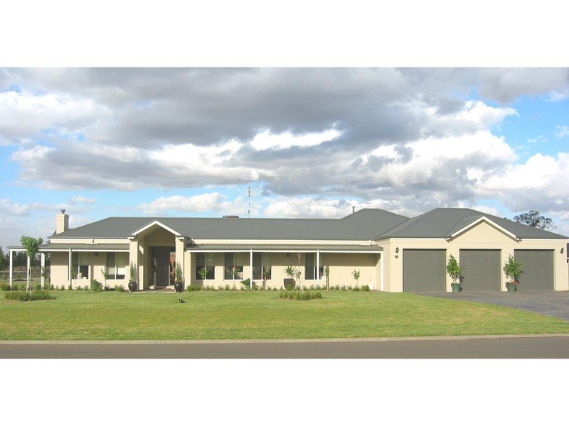 11 Winbi Avenue, Moama, NSW 2731