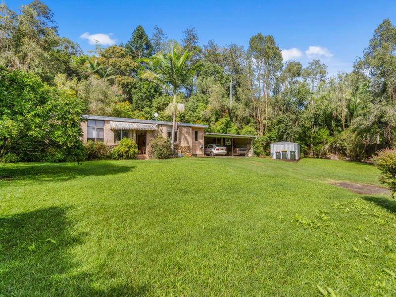 4 Blacksmiths Lane, Uki, NSW 2484 Property Details