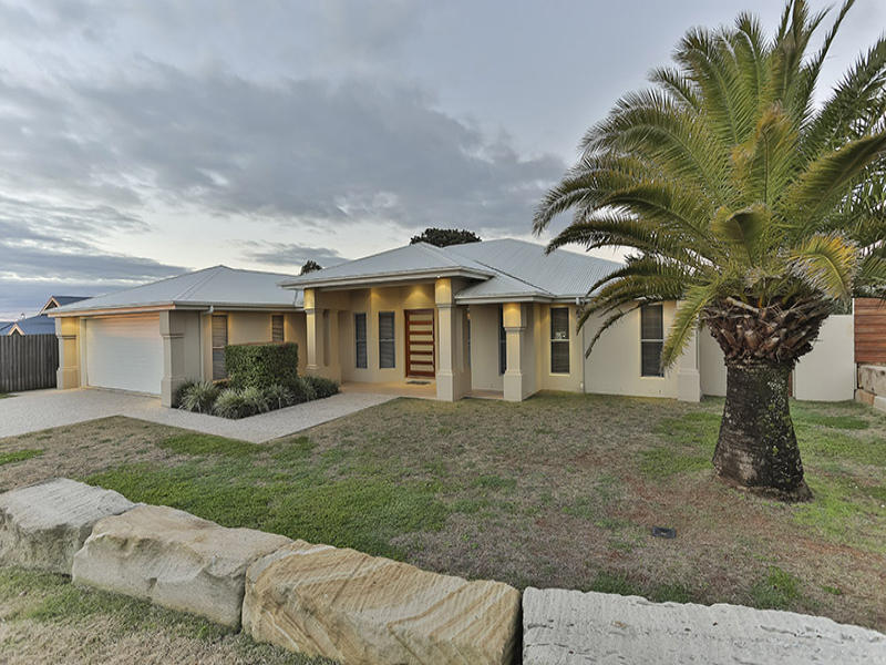 8 Honeyeater Drive, Highfields, Qld 4352 Property Details