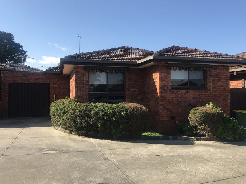 10 Hobbs Cres, Reservoir, VIC 3073